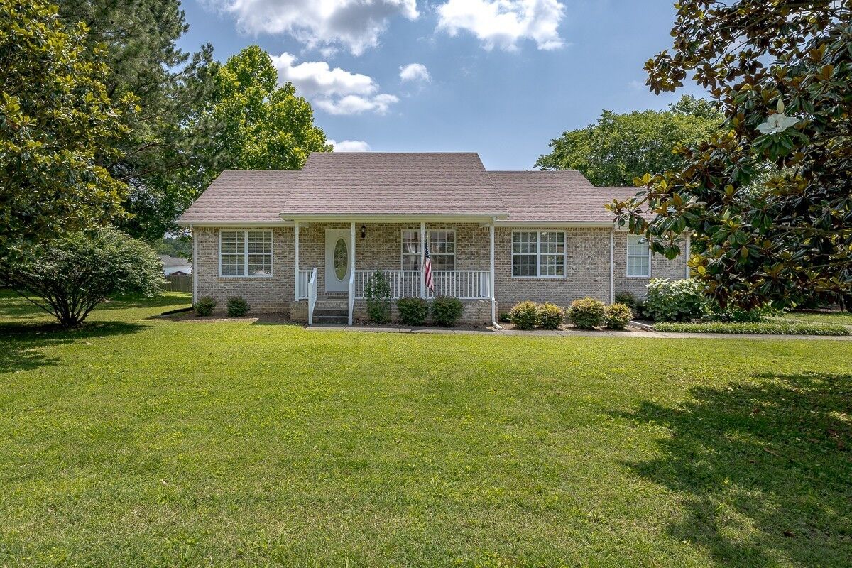 Property Photo: 1077 Kathryn Rd TN 37122