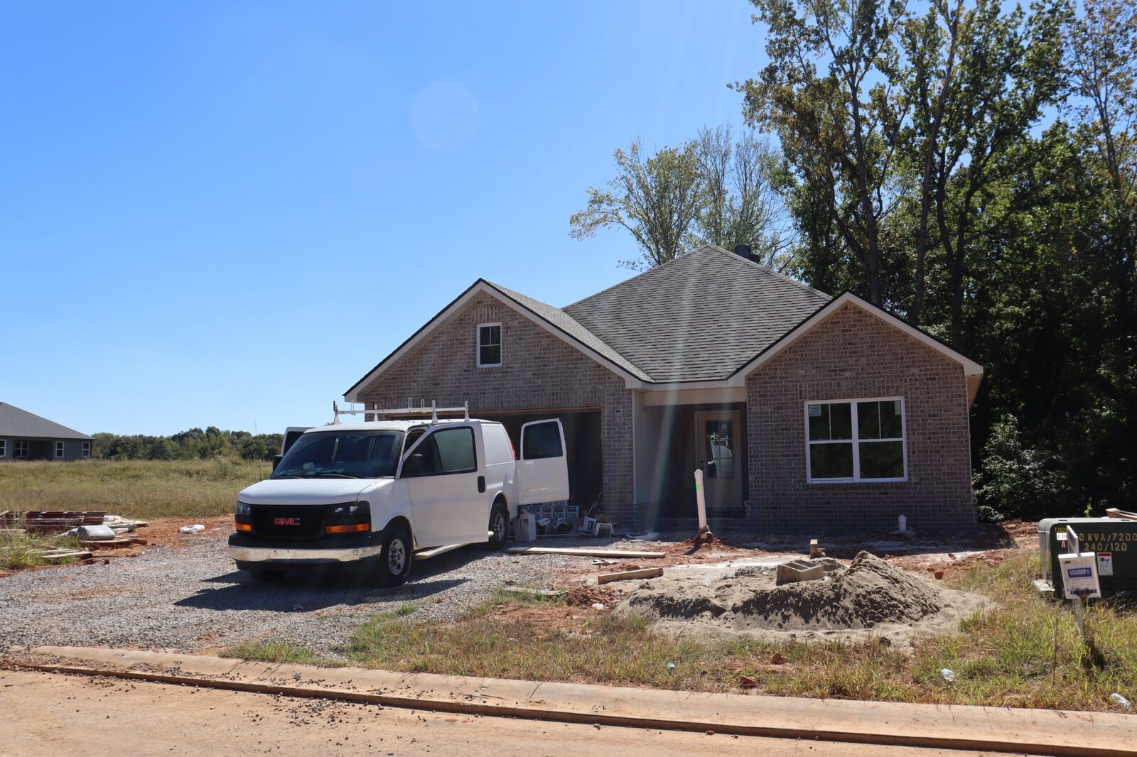 Property Photo: 1638 Hidden Creek Trl TN 37043