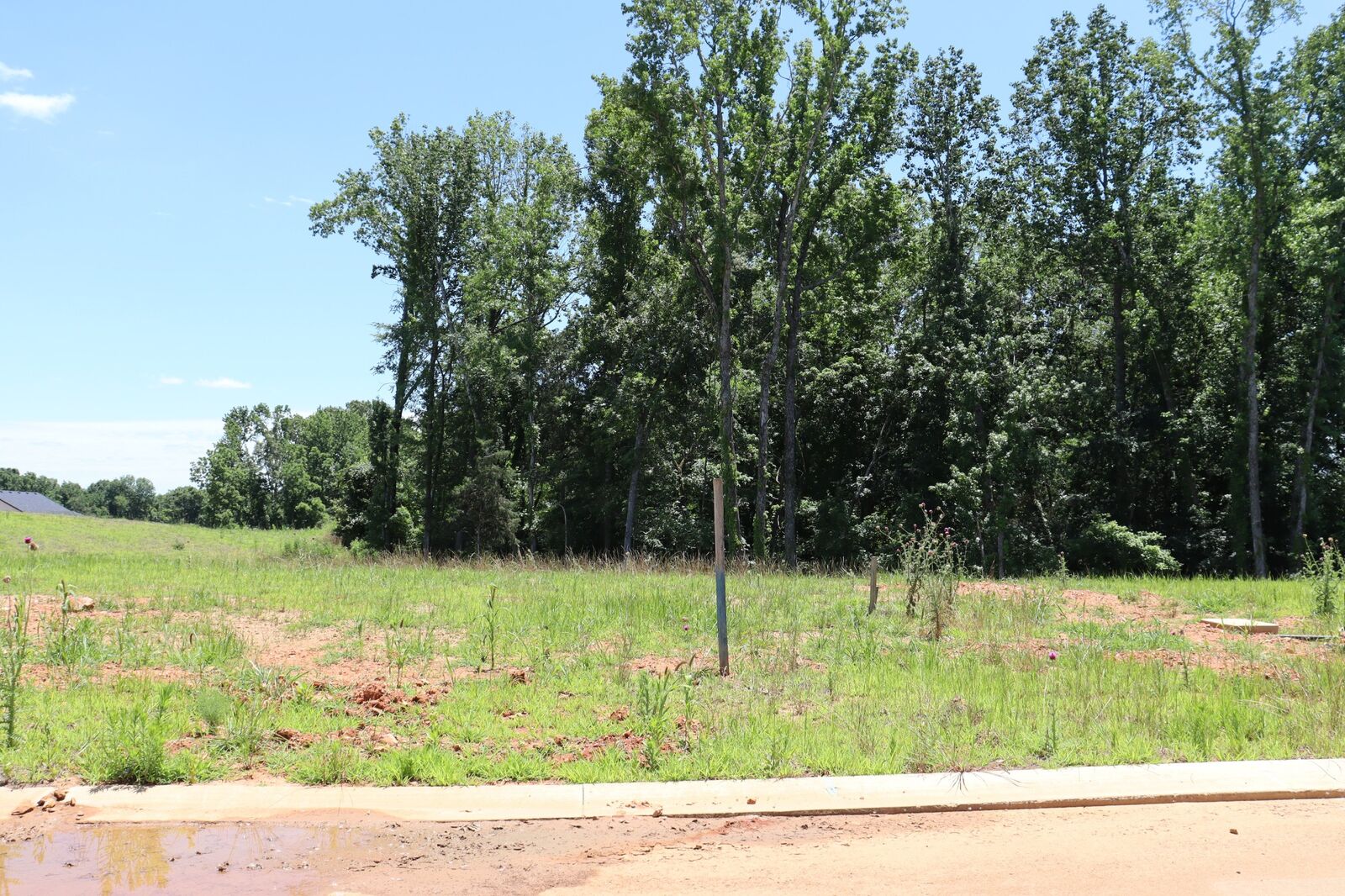Property Photo: 1638 Hidden Creek Trl TN 37043