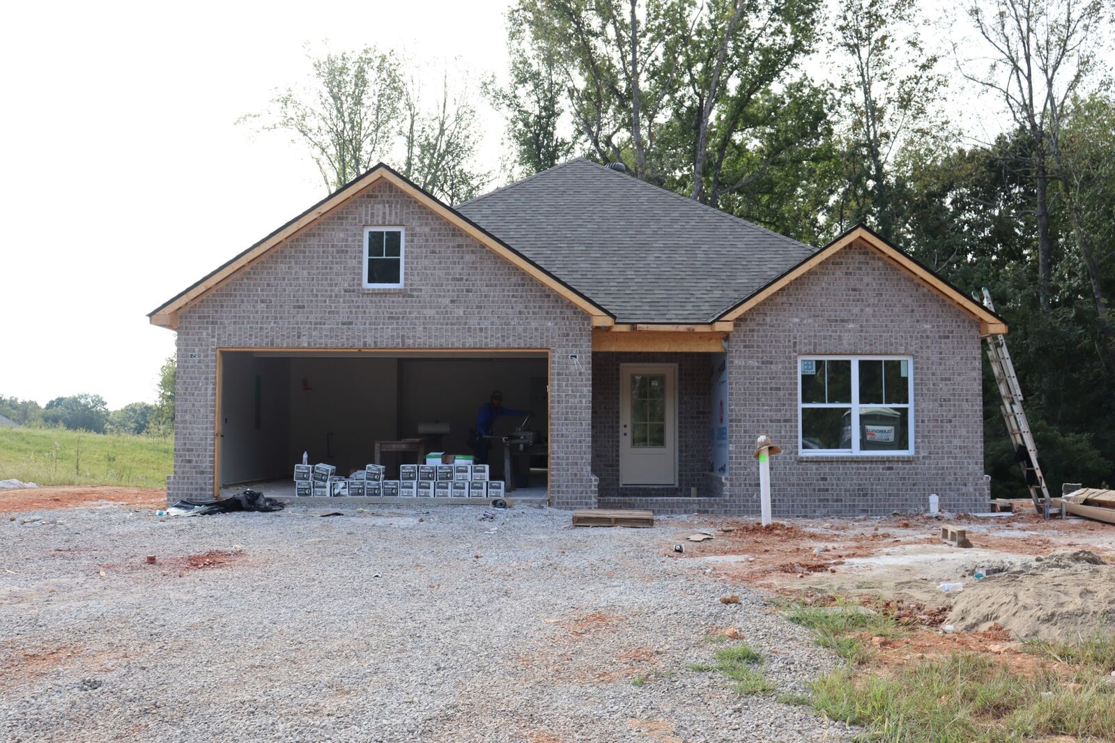 Property Photo: 1638 Hidden Creek Trl TN 37043