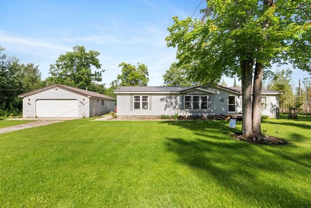 Property Photo:  2800 Gaynor  MI 49721-0000 
