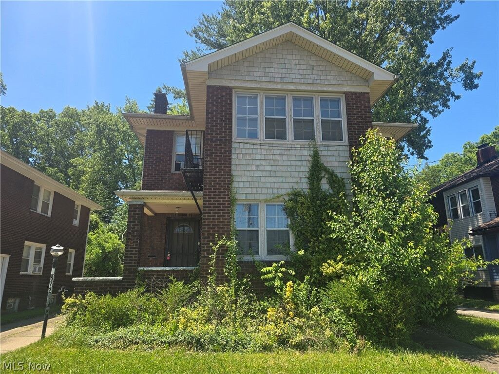 Property Photo:  1872 Cordova Avenue  OH 44504 