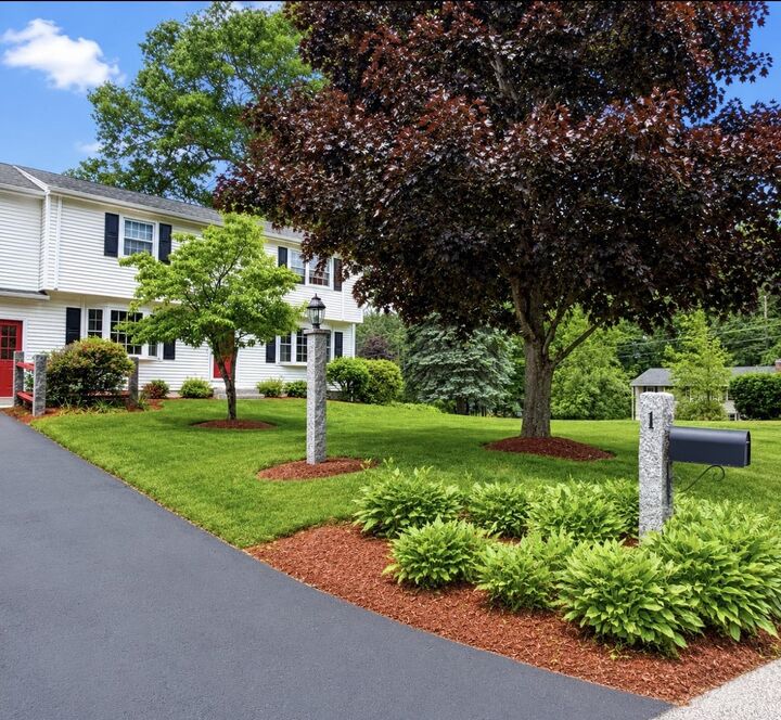 Property Photo: 1 Valleyview Drive NH 03054