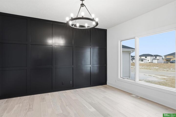 Property Photo:  5427 N 213th Avenue  NE 68022 