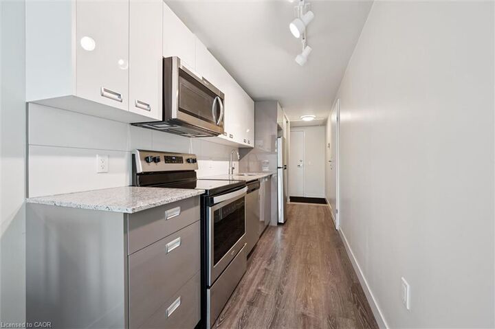 Property Photo:  257 Hemlock Street 215  ON N2L 0K2 