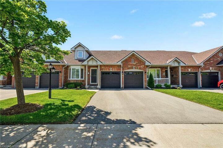 Property Photo:  2140 Turnberry Road 3  ON L7M 4L8 