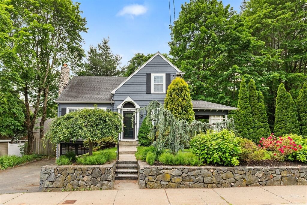 Property Photo:  304 Lowell Street  MA 01867 