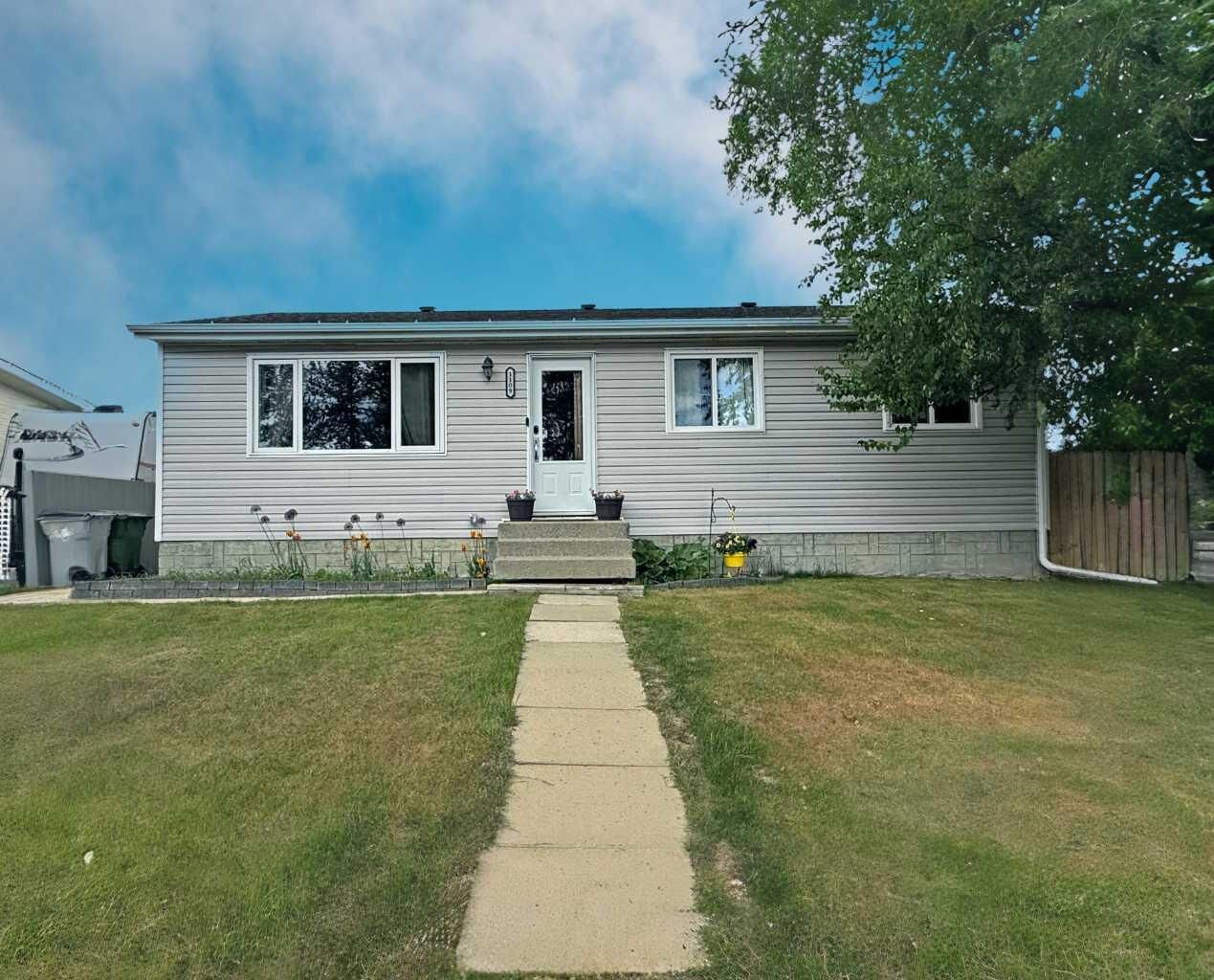 Property Photo:  1109 56 Street  AB T7E 1H8 
