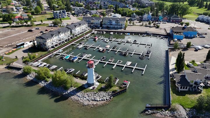 Property Photo:  5230 Lakeshore Drive 171  AB T4S 1Y8 