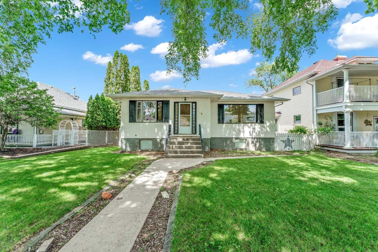 Property Photo:  530 7 Street SE  AB T1A 1K3 