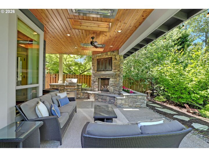 Property Photo: 3439 NW 117th Pl OR 97229