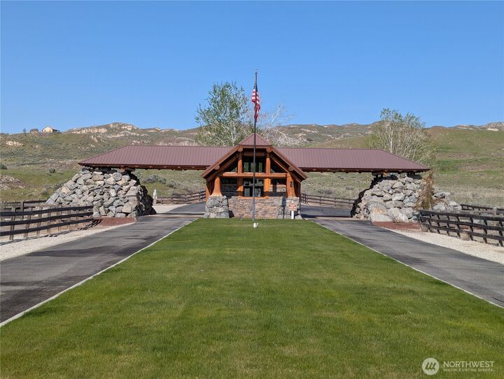 Property Photo: 2 Azteca Short Plat WA 98812