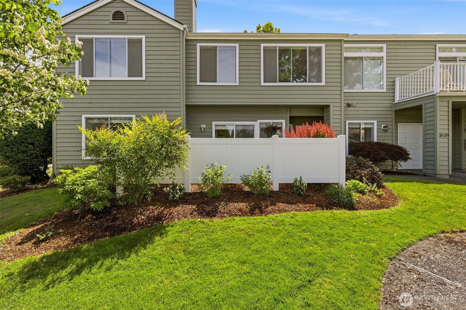 Property Photo: 3638 224th Place SE 1312 WA 98029
