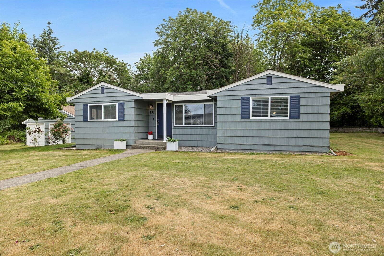 Property Photo:  731 S 19th Street  WA 98055 