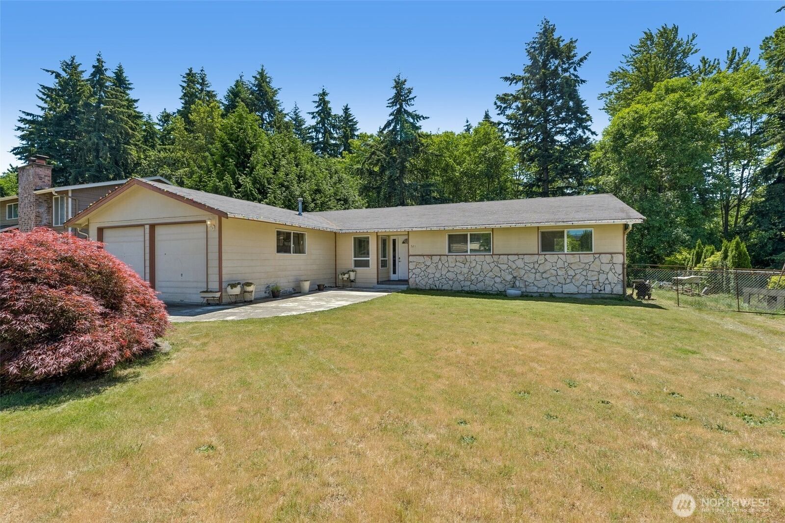 Property Photo: 521 SW 317th Place WA 98023