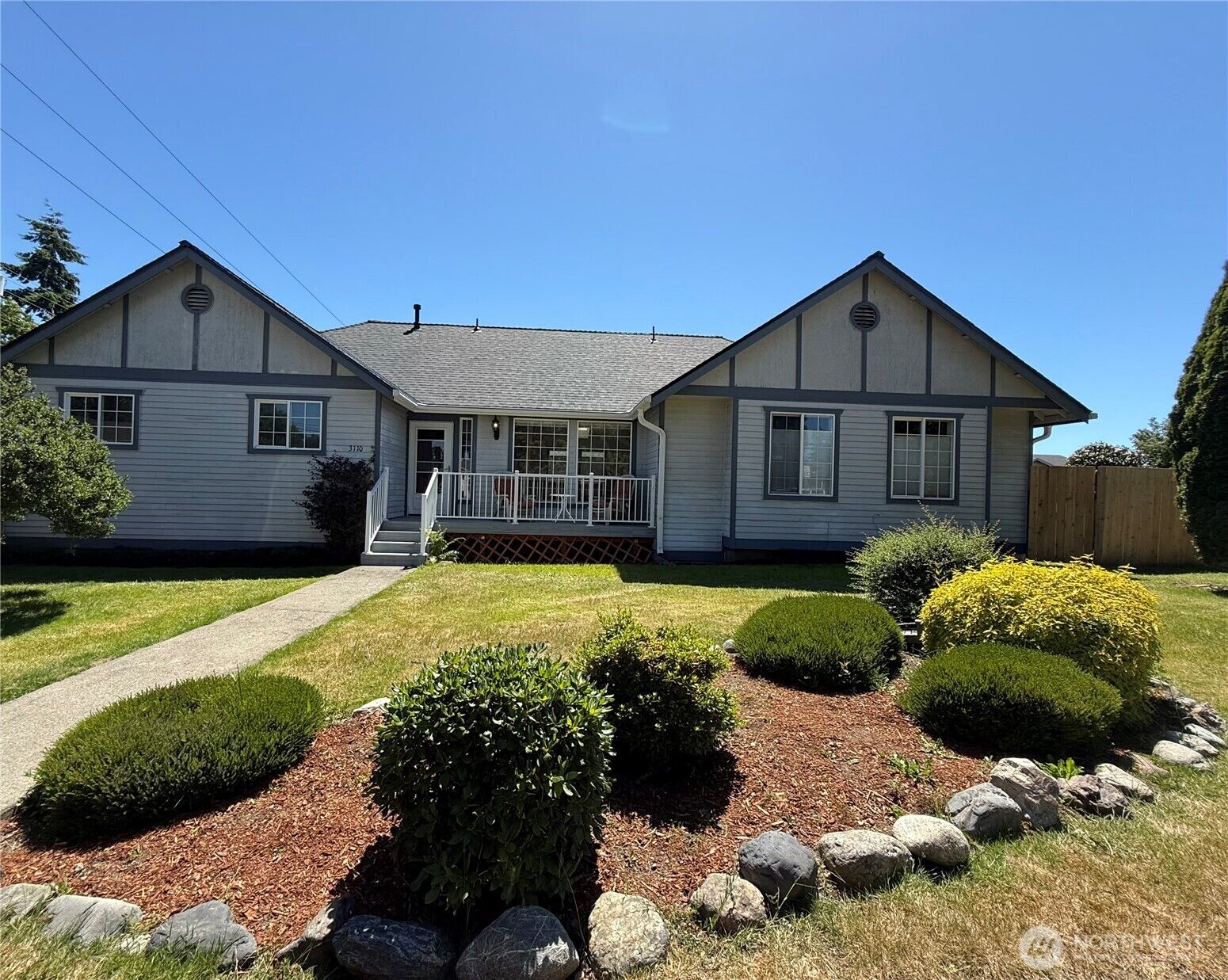 Property Photo:  3110  13th Street  WA 98201 
