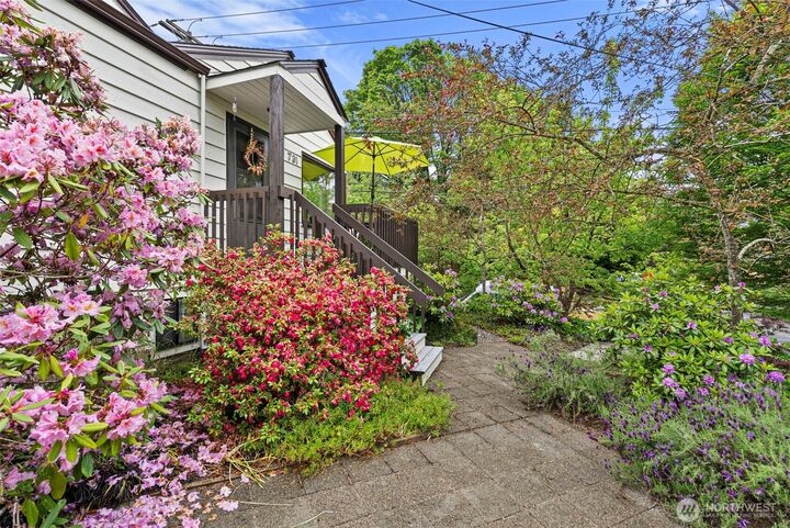 Property Photo: 731 19th Avenue WA 98122