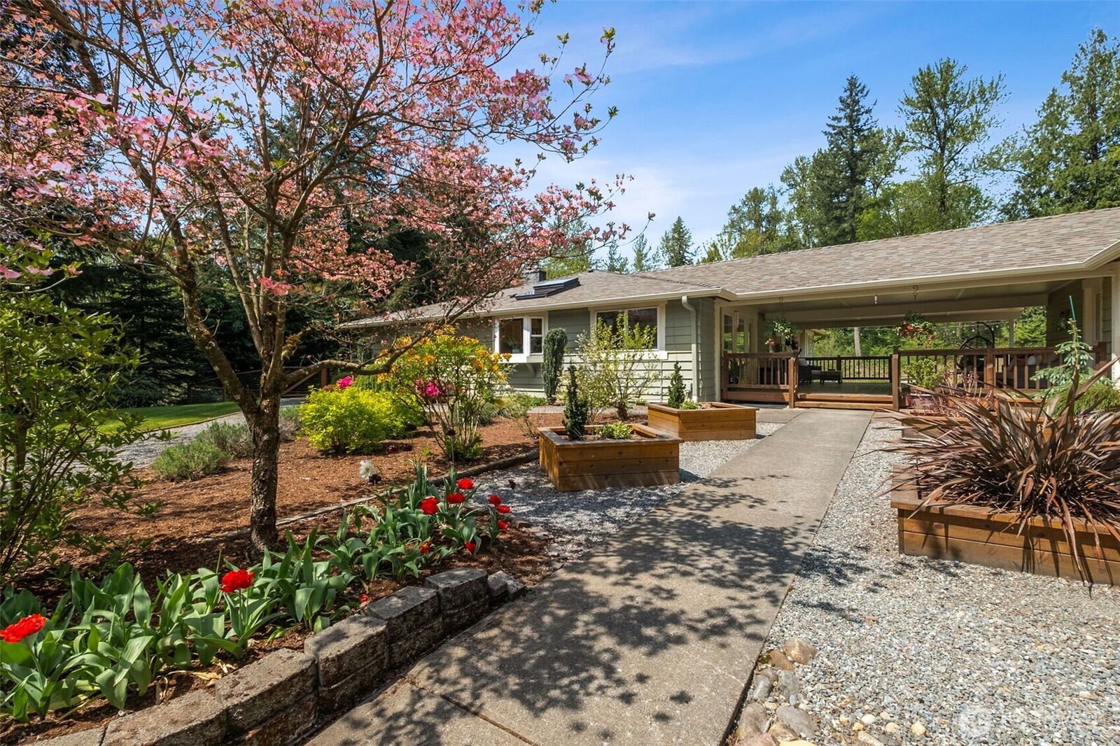 Property Photo:  26428 SE 172 Street  WA 98027 