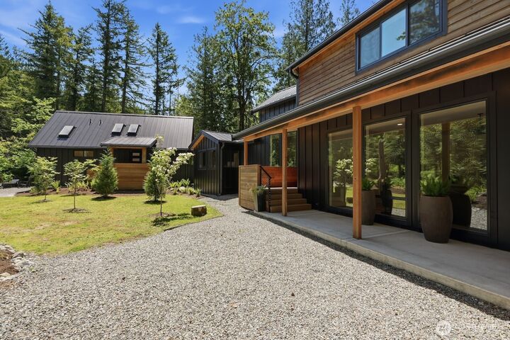 Property Photo: 47313 SE 160th Street WA 98045