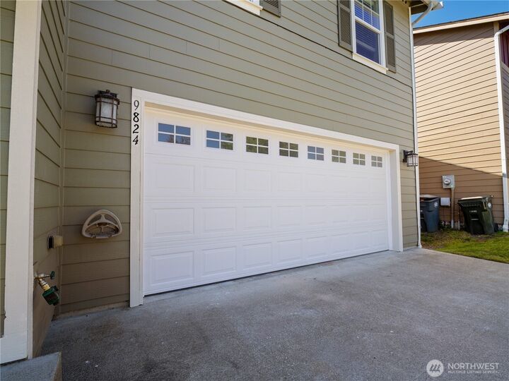 Property Photo:  9824  198th Street E  WA 98338 