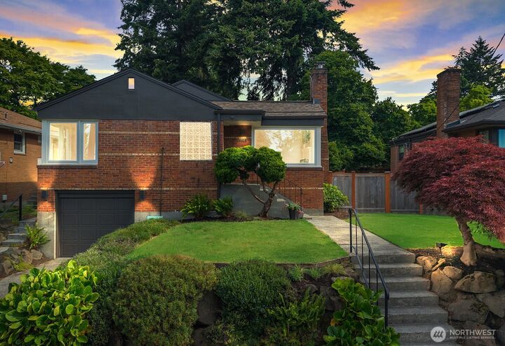 Property Photo:  4414 NE 65th Street  WA 98115 