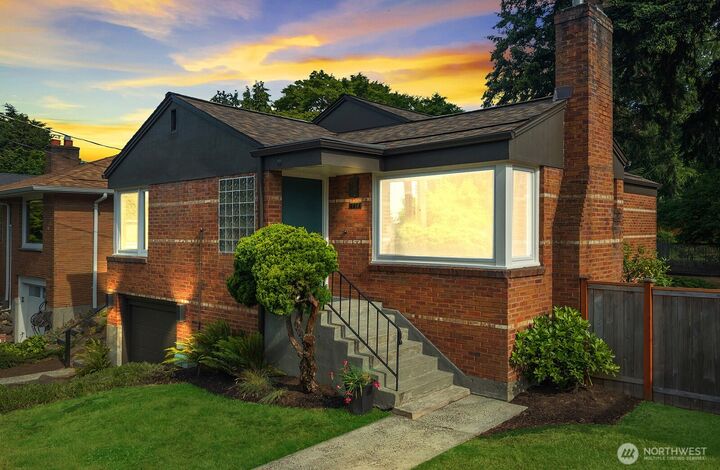 Property Photo: 4414 NE 65th Street WA 98115