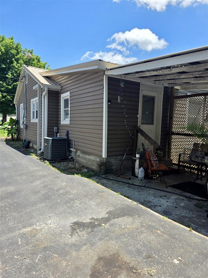 Property Photo:  208 Breckenridge Street  KY 42134 