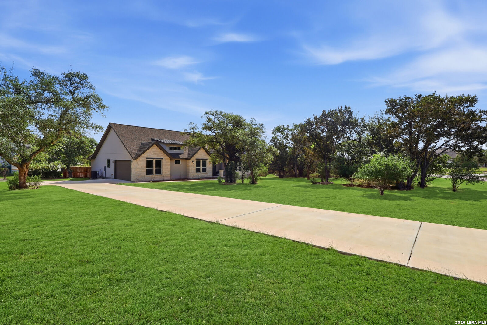 Property Photo: 860 Rayner Ranch TX 78070