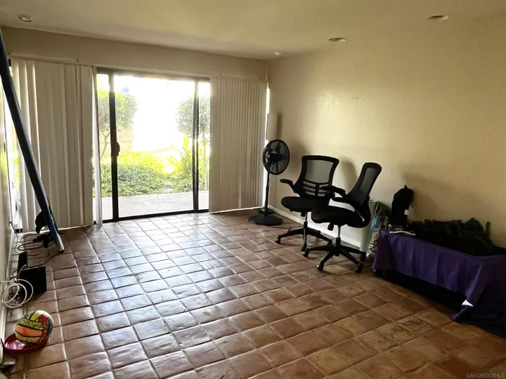 Property Photo: 8332 Regents Rd 1F CA 92122