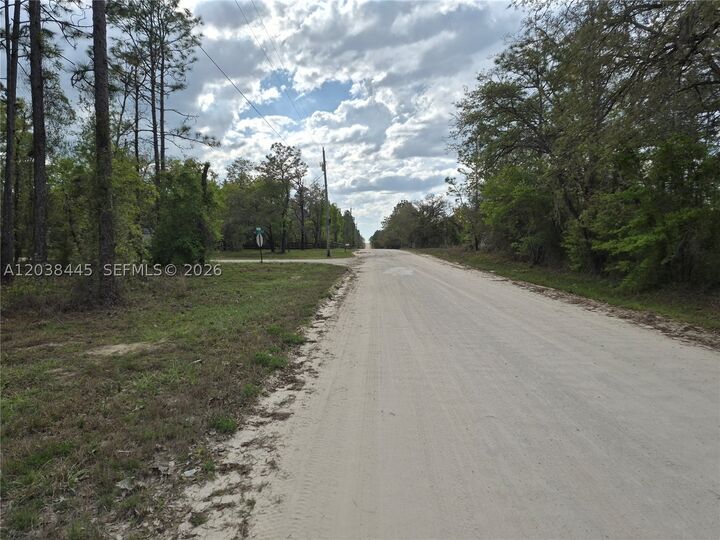 Property Photo: 00 NE 4 St FL 32696