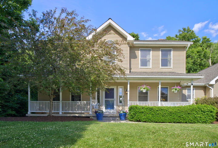 Property Photo:  8 Bristle Lane  CT 06482 