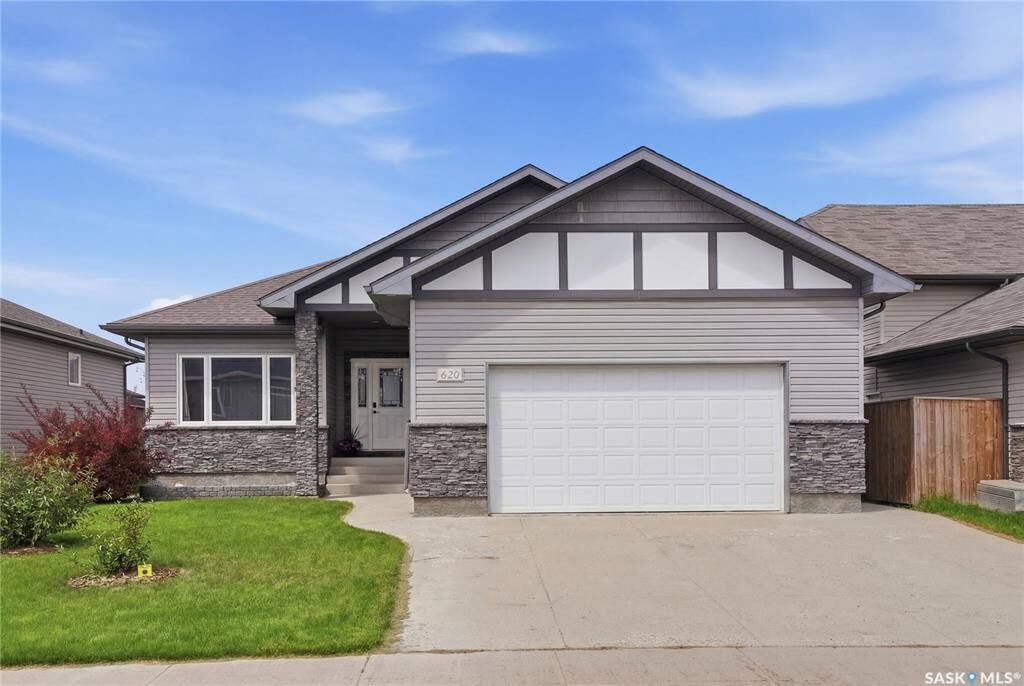 Property Photo: 620 6th Avenue S SK S0K 0A2
