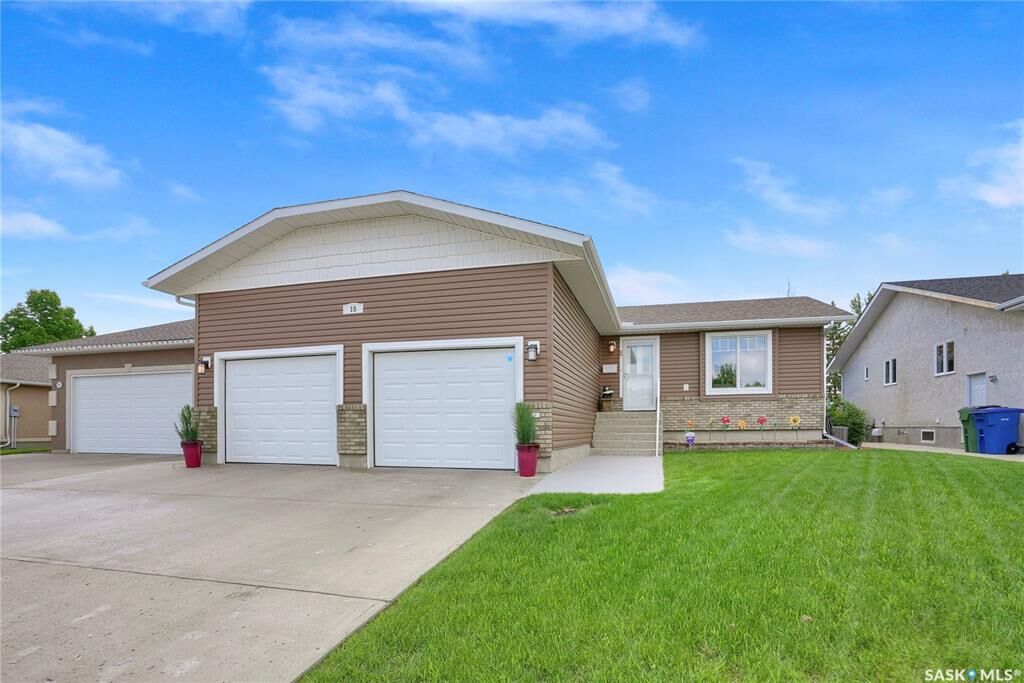 Property Photo: 15 Marigold Crescent SK S6J 1L2