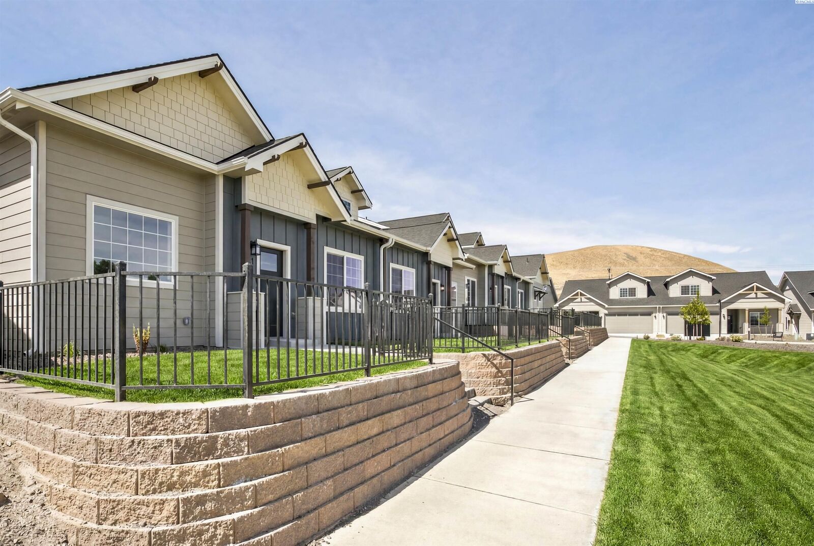 Property Photo:  4484 Conifer St  WA 99353 