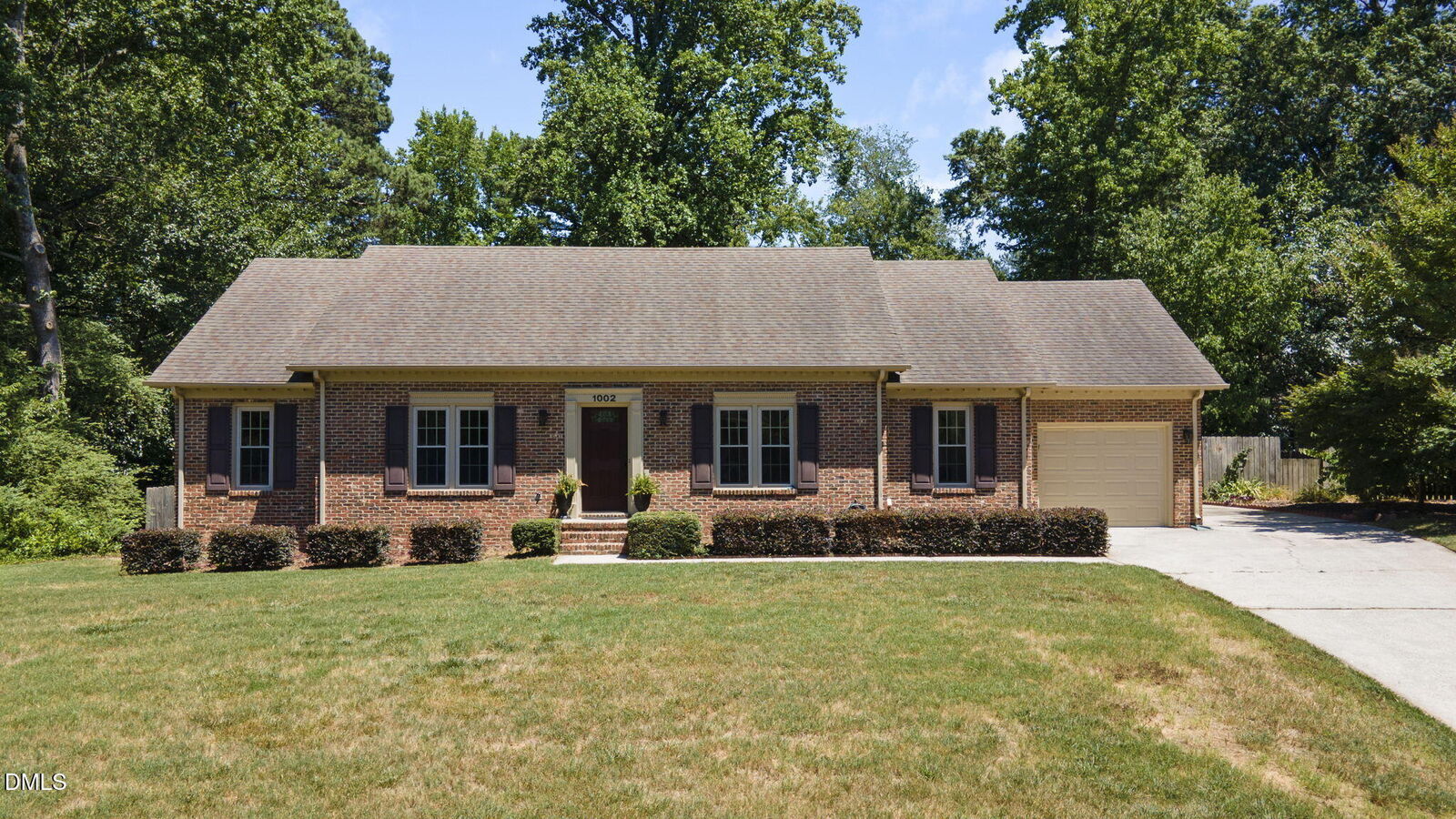 Property Photo:  1002 Fair Oaks Lane  NC 27502 
