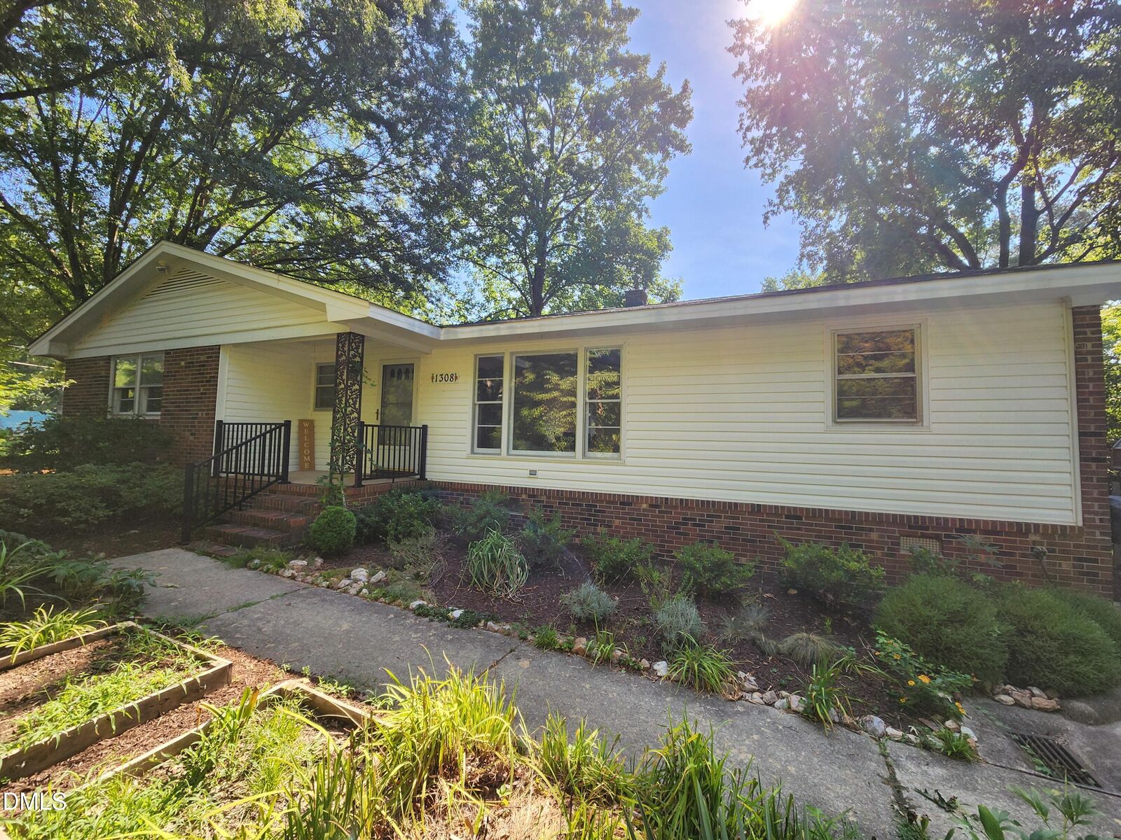 Property Photo:  1308 Azalea Drive  NC 27607 