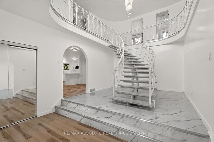 Property Photo: 1444 Normandy Crescent ON K2C 0N6