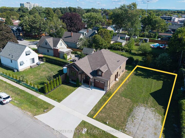 Property Photo:  32A Dorothy Street  ON L2N 4A3 