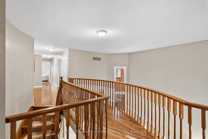 Property Photo: 2045 Rosemount Crescent ON L6M 3P5