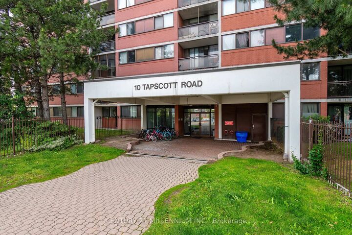 Photo de la propriété: 10 Tapscott Cross 210 ON M1B 3L9