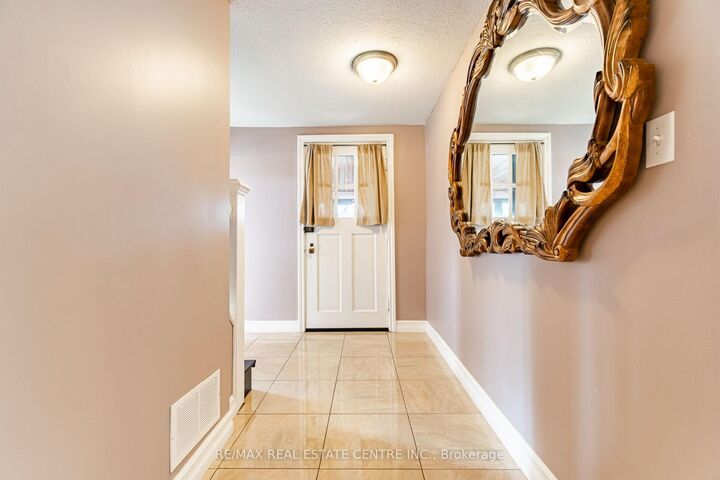 Property Photo: 8681 Canyon Road ON L0P 1B0