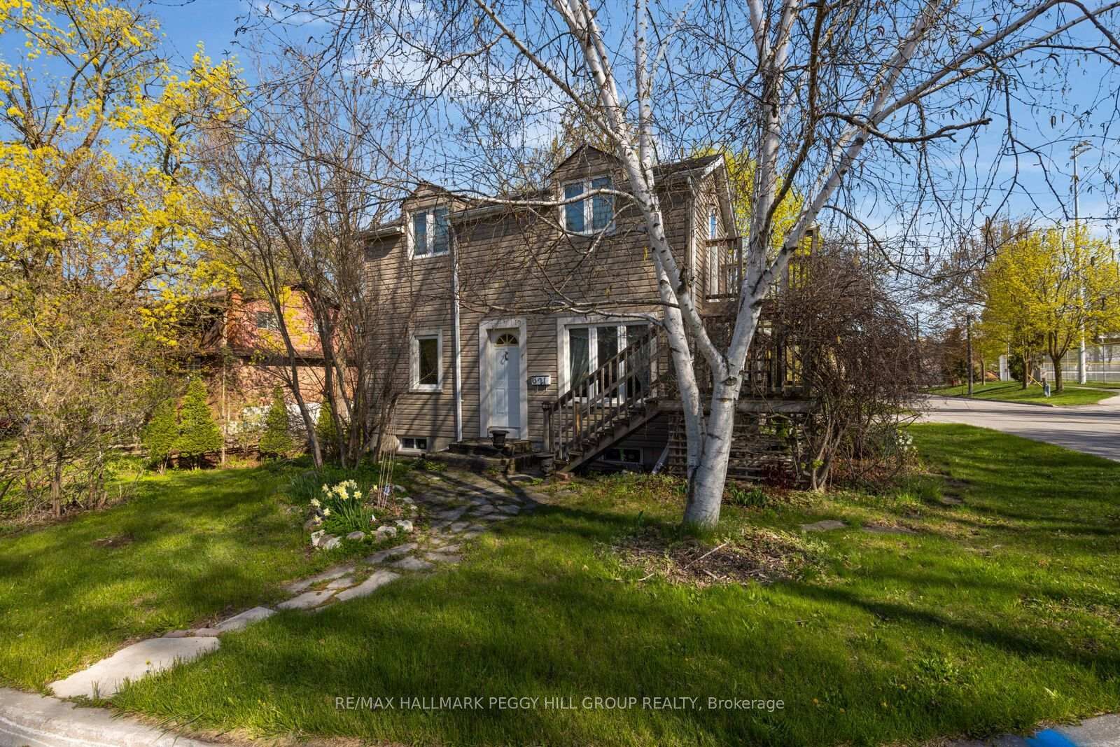 Property Photo: 621 Lydia Street ON L3Y 1M4