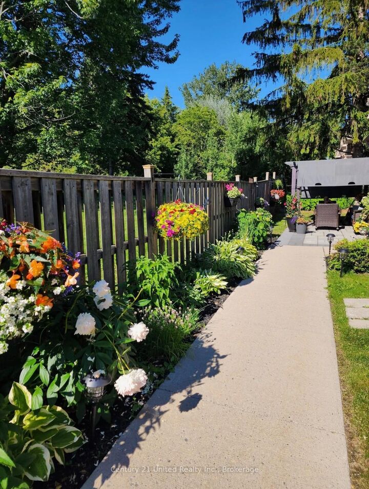 Property Photo: 774 Ontario Street 4 ON K9A 3C5