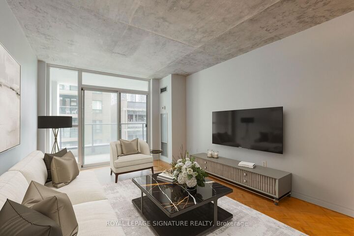 Property Photo: 30 Hayden Street 606 ON M4Y 3B8