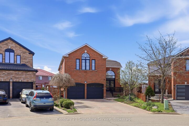 Photo de la propriété: 784 Avonshire Court ON L5V 2P2