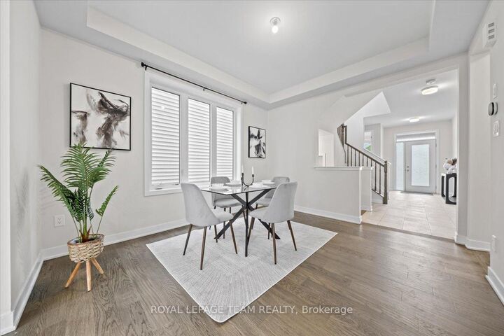 Property Photo: 331 Crossway Terrace ON K2S 2Z3