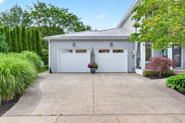 Property Photo: 137 383 McNabb Street ON N0H 2L0