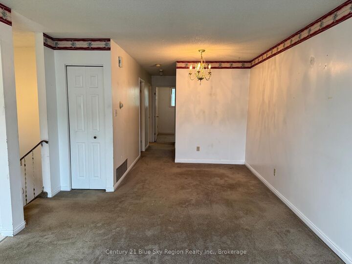 Photo de la propriété:  34 McGibbon Street W  ON P1B 8R6 