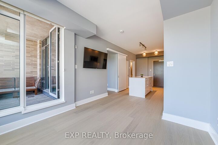 Property Photo: 88 Richmond Road 209 ON K1Z 0B1