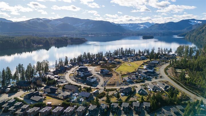 Property Photo:  7284 Lakefront Dr  BC V0R 2G1 